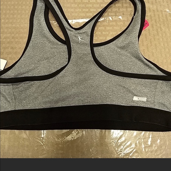 🆕 Danskin Now sports bra - Picture 2 of 4